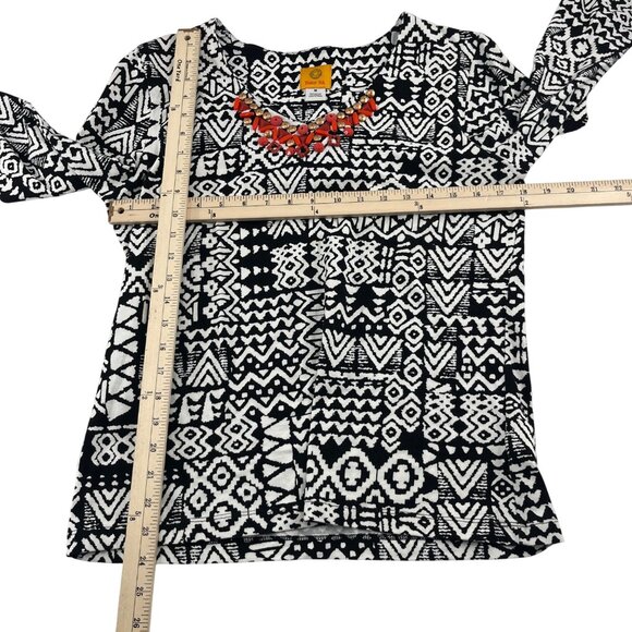 Ruby‎ Rd. Women's Black & White Geometric Pattern Top Beaded Neckline Medium - Picture 2 of 4